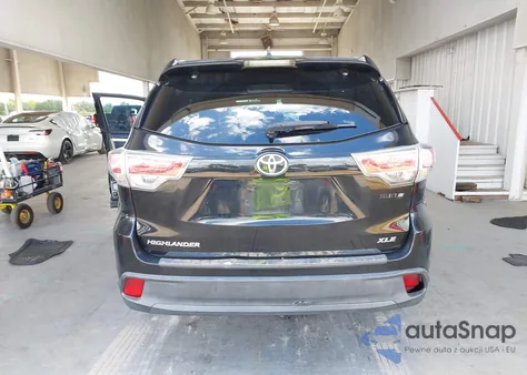2015 Toyota Highlander Xle V6 z USA, uszkodzony, nr VIN 5TDKKRFH0FS097629